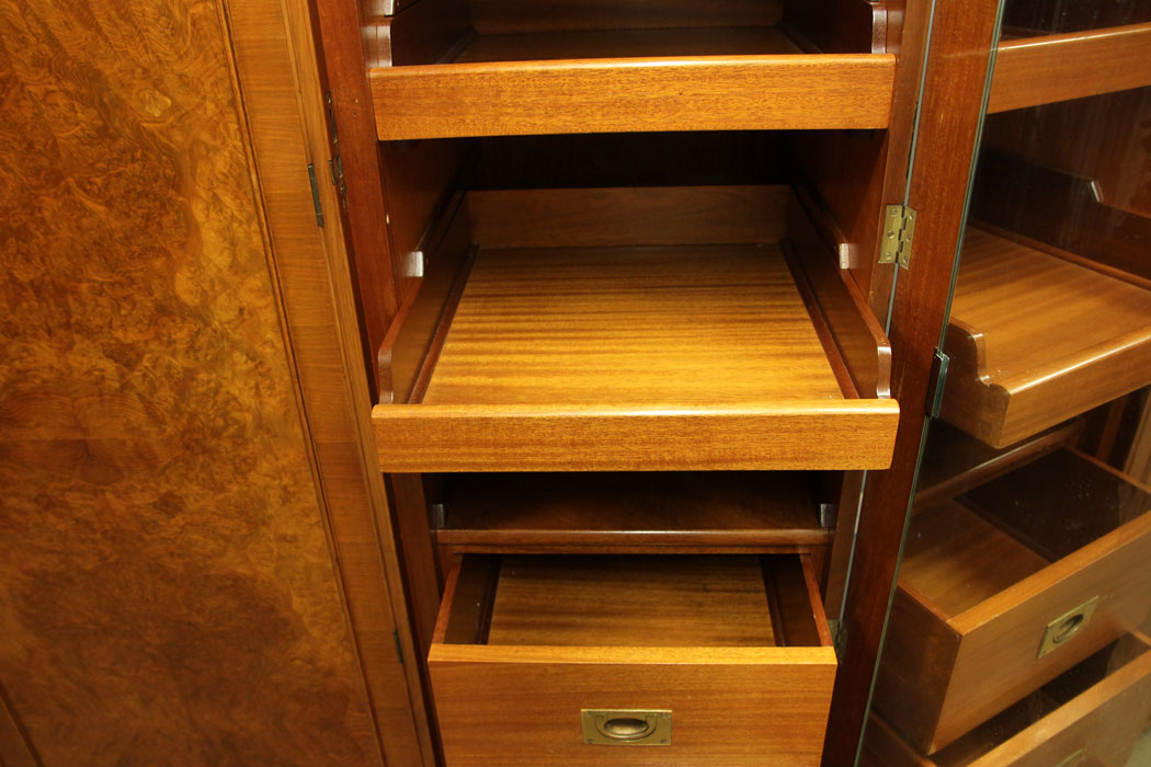 12086r10 Quality Antique Burr Walnut Compactum Triple Wardrobe.