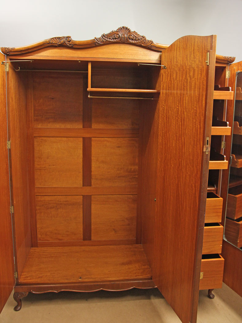 12086r13 Quality Antique Burr Walnut Compactum Triple Wardrobe.