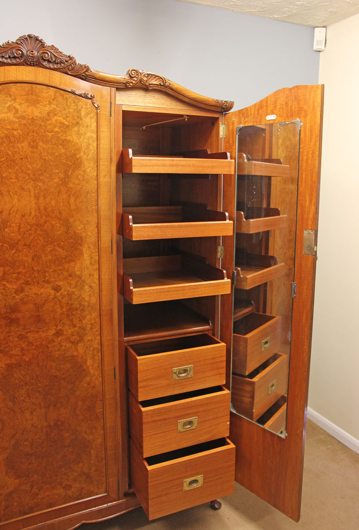 12086r14 Quality Antique Burr Walnut Compactum Triple Wardrobe.