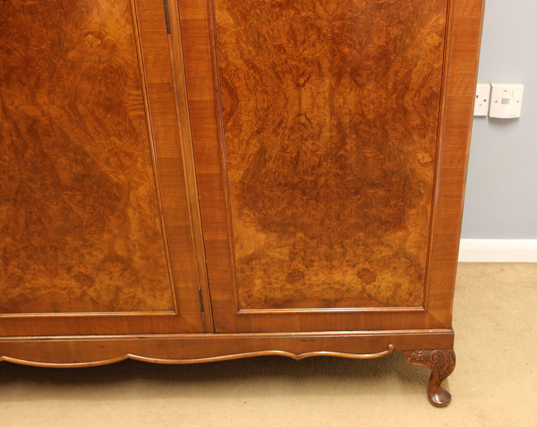 12086r7 Quality Antique Burr Walnut Compactum Triple Wardrobe.
