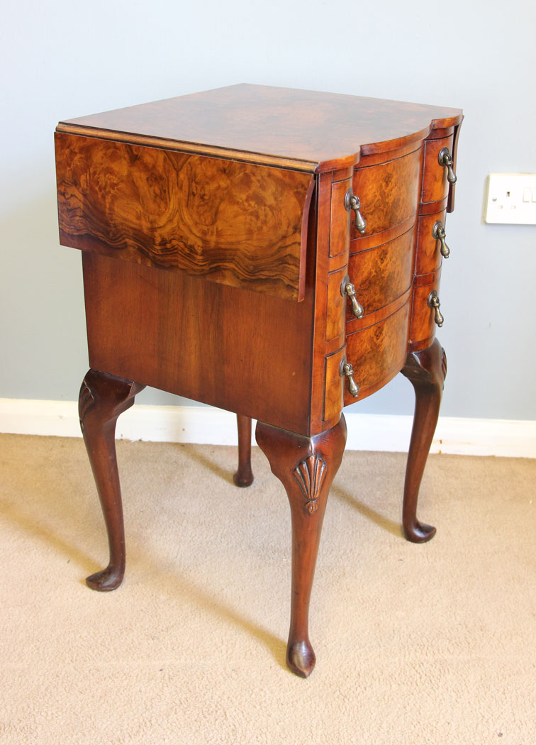12089r5 Antique Burr Walnut Bedside Chest Lamp Table,