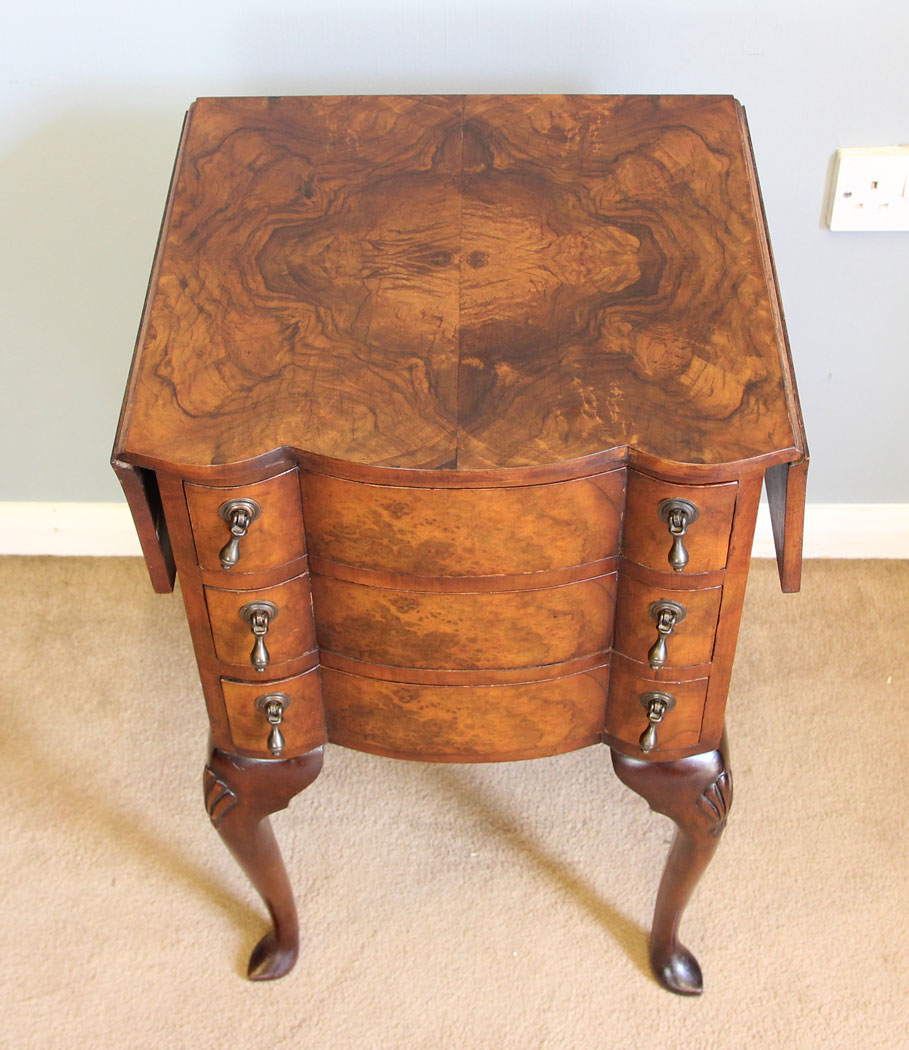 12089r8 Antique Burr Walnut Bedside Chest Lamp Table,