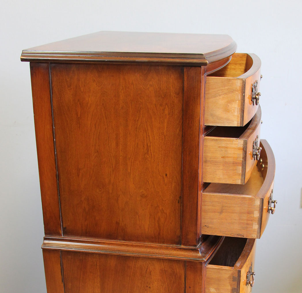 12098r10 Antique Walnut Chest of Drawers,