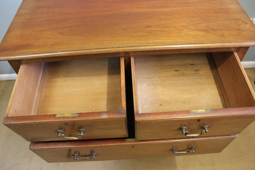 12099r10 Antique Mahogany Chest of Drawers, Bedroom Furniture,