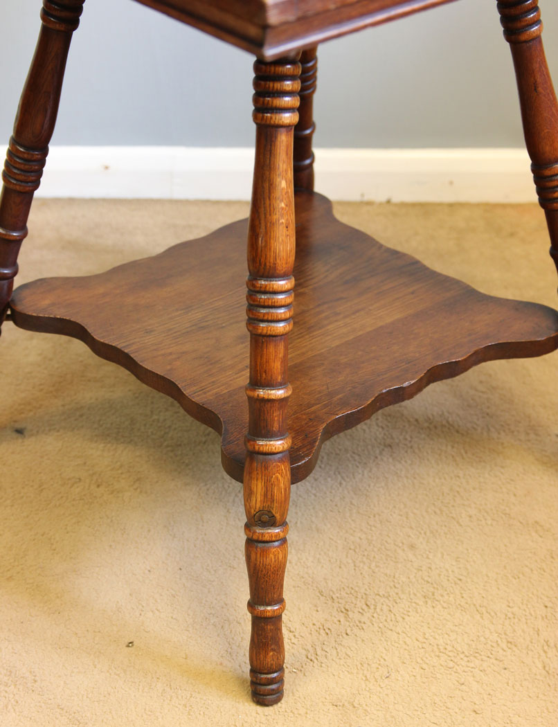 12100r4 Antique Arts Craft Oak Occasional Side Table,
