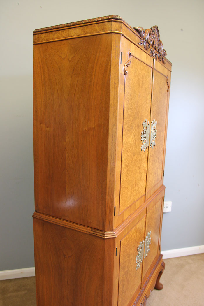 12105r6 Burr Walnut Antique Queen Anne Style Cocktail Drinks Cabinet,