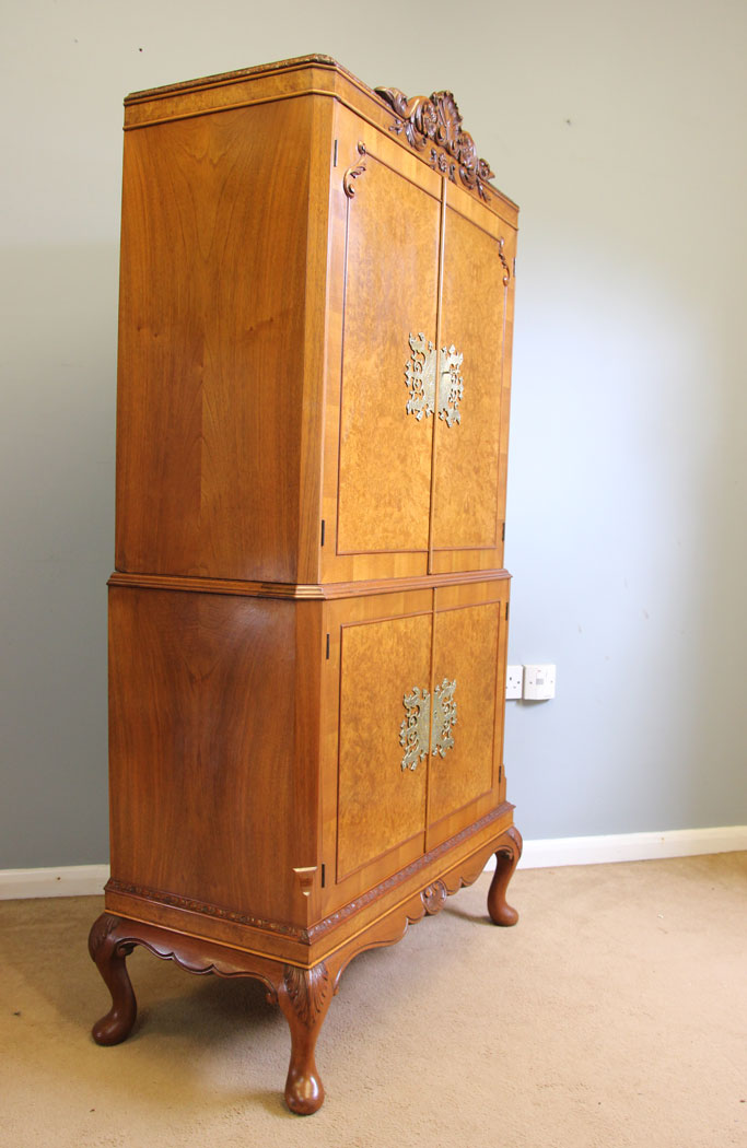 12105r9 Burr Walnut Antique Queen Anne Style Cocktail Drinks Cabinet,