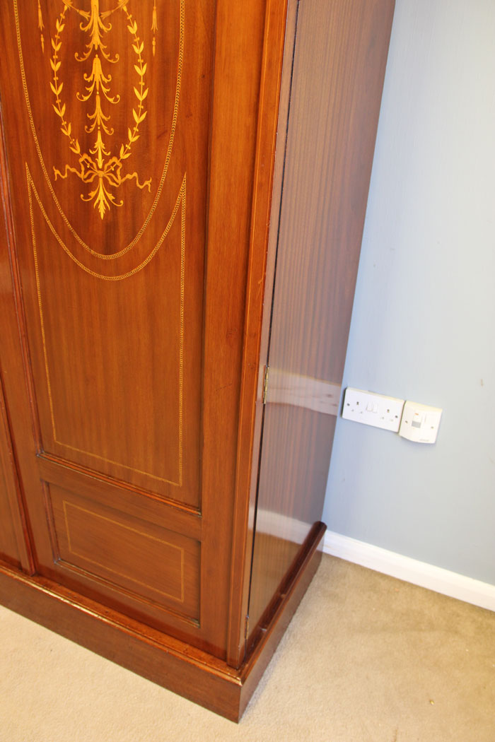 12109r5 Antique Edwardian Inlaid Mahogany Wardrobe,