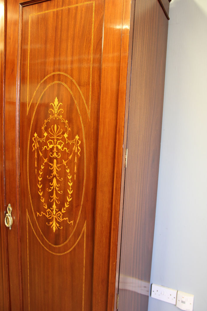 12109r6 Antique Edwardian Inlaid Mahogany Wardrobe,