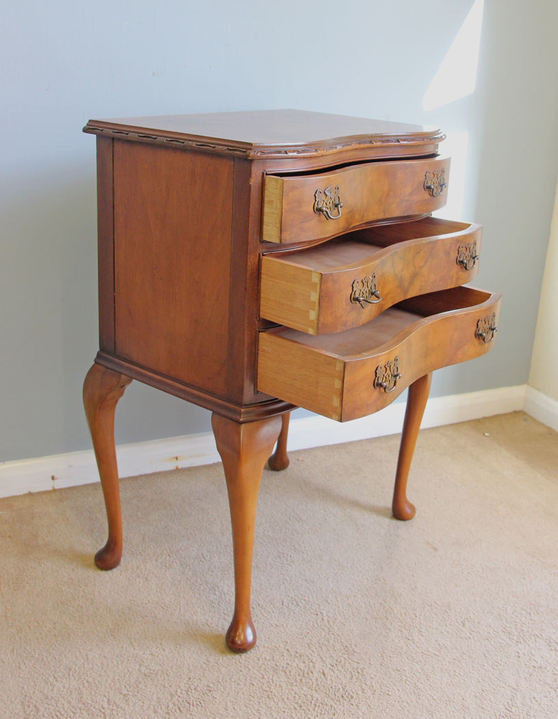 12121r10 Antique Walnut Bedside Cabinet Chest Drawers,