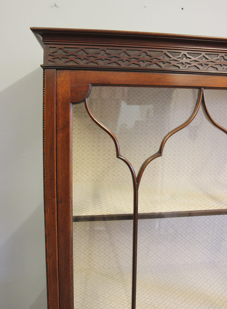 12147r12 Antique Chippendale Style China Display Cabinet,