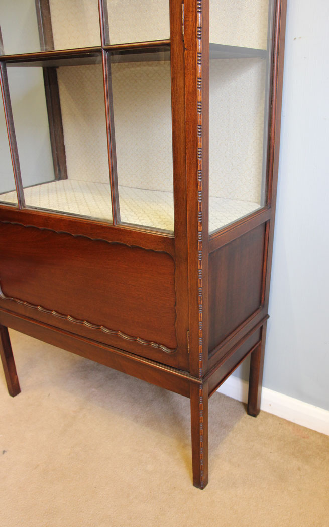 12147r5 Antique Chippendale Style China Display Cabinet,