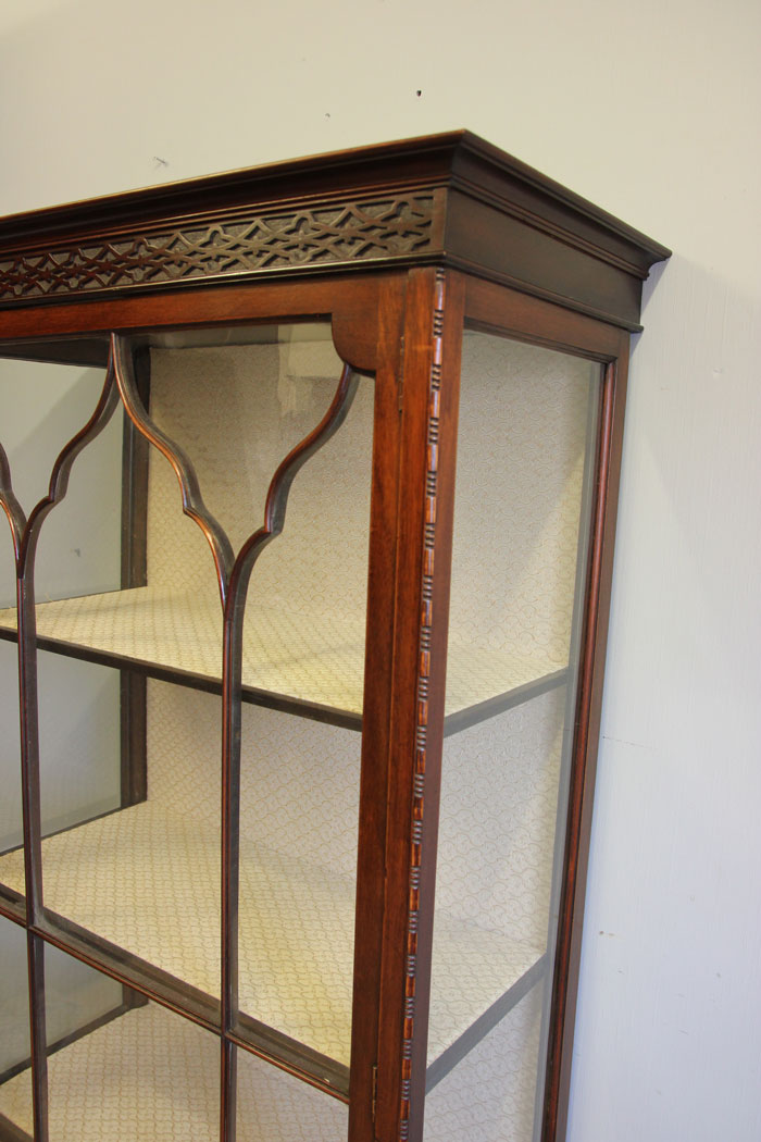 12147r6 Antique Chippendale Style China Display Cabinet,