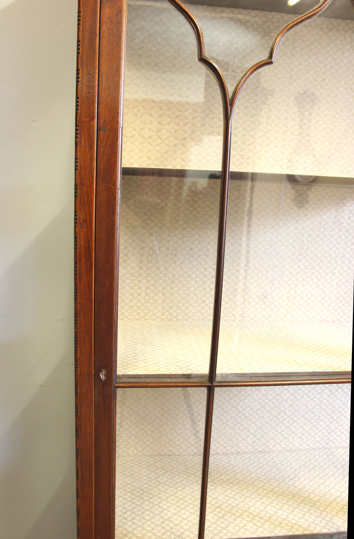 12147r8 Antique Chippendale Style China Display Cabinet,