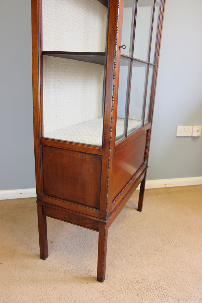 12147r9 Antique Chippendale Style China Display Cabinet,