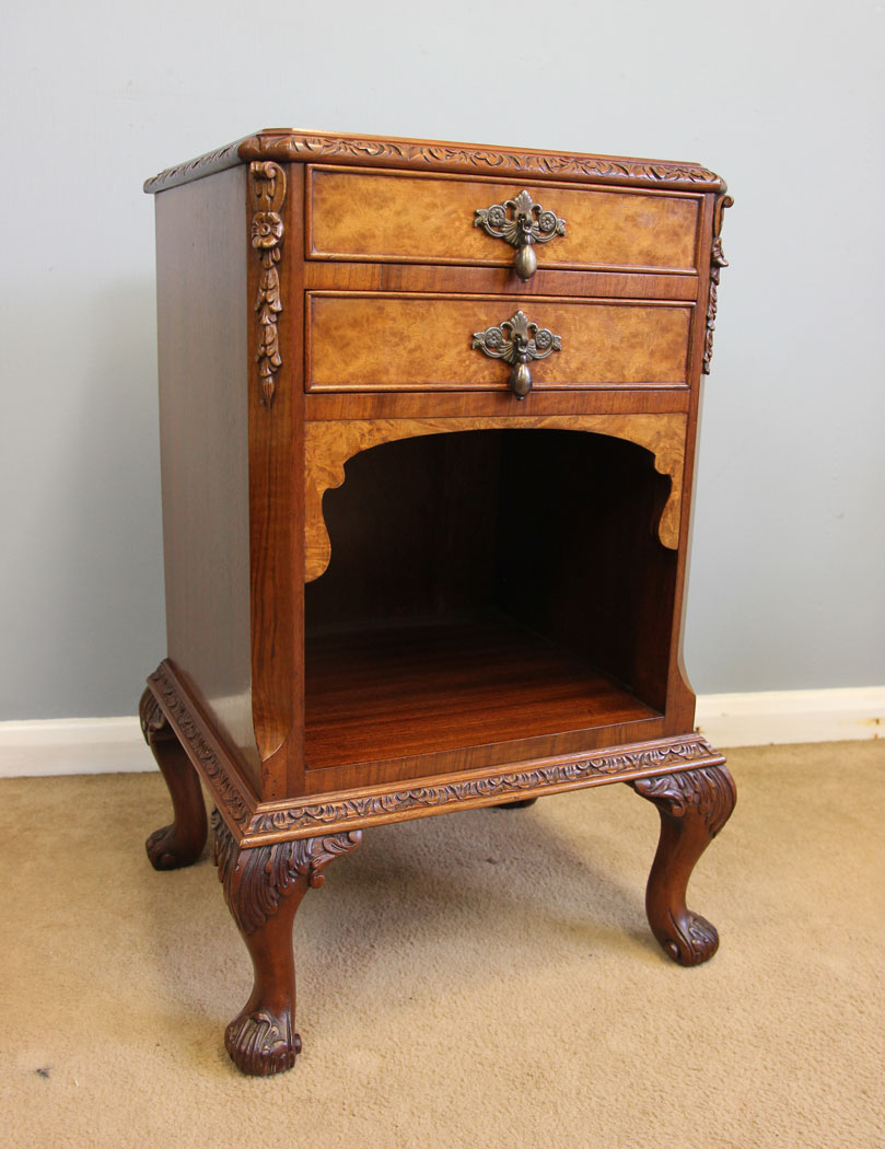 12148r2 Burr Walnut Bedside Cabinet,