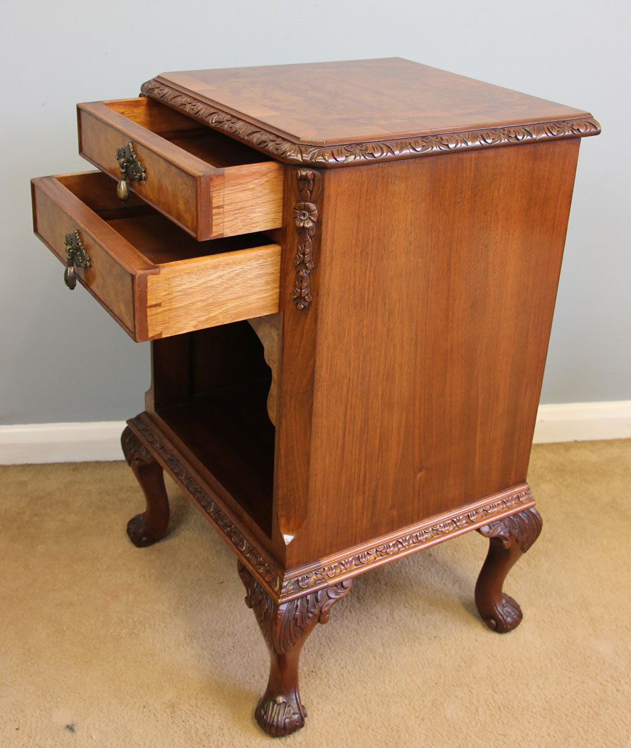 12148r4 Burr Walnut Bedside Cabinet,