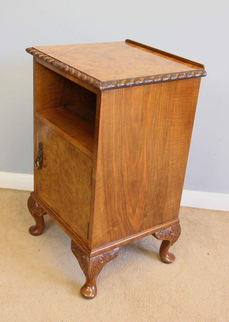12153r3 Antique Pair Burr Walnut Bedside Cabinets,