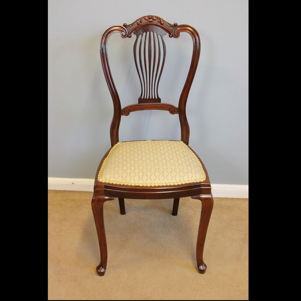 12161r01 Antique Mahogany Bedroom Single Side Chair, Antique Mahogany Bedroom Single Side Chair.