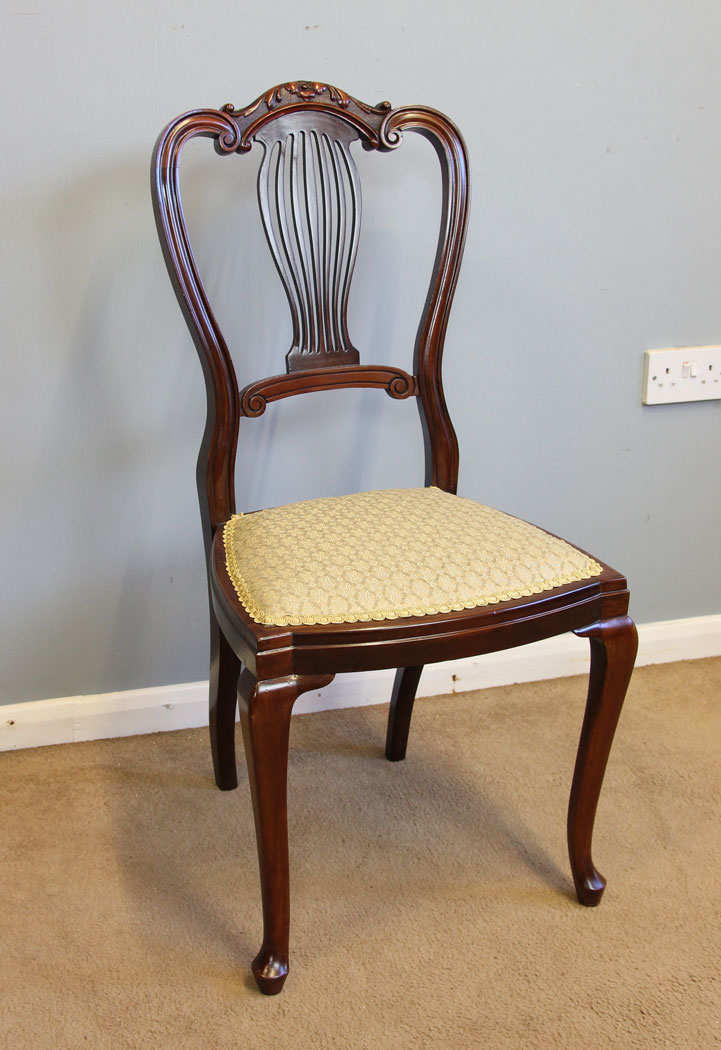 12161r9 Antique Mahogany Bedroom Single Side Chair,
