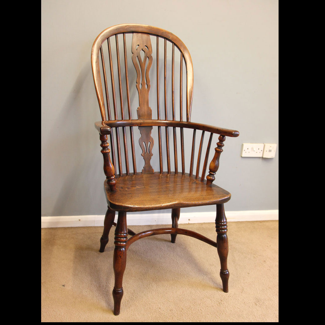 12163r01 Antique Yew Wood Windsor Chair, Antique 19th Century Yew Wood High Back Windsor Chair.