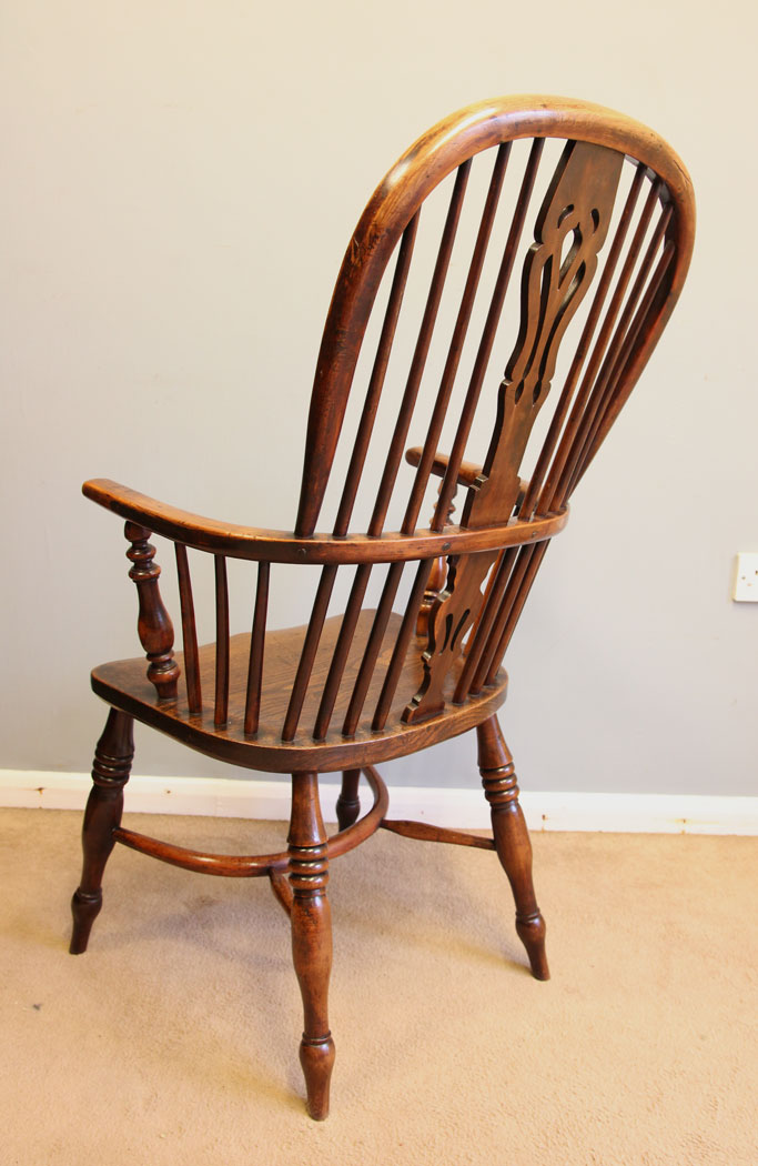 12163r3 Antique Yew Wood Windsor Chair,