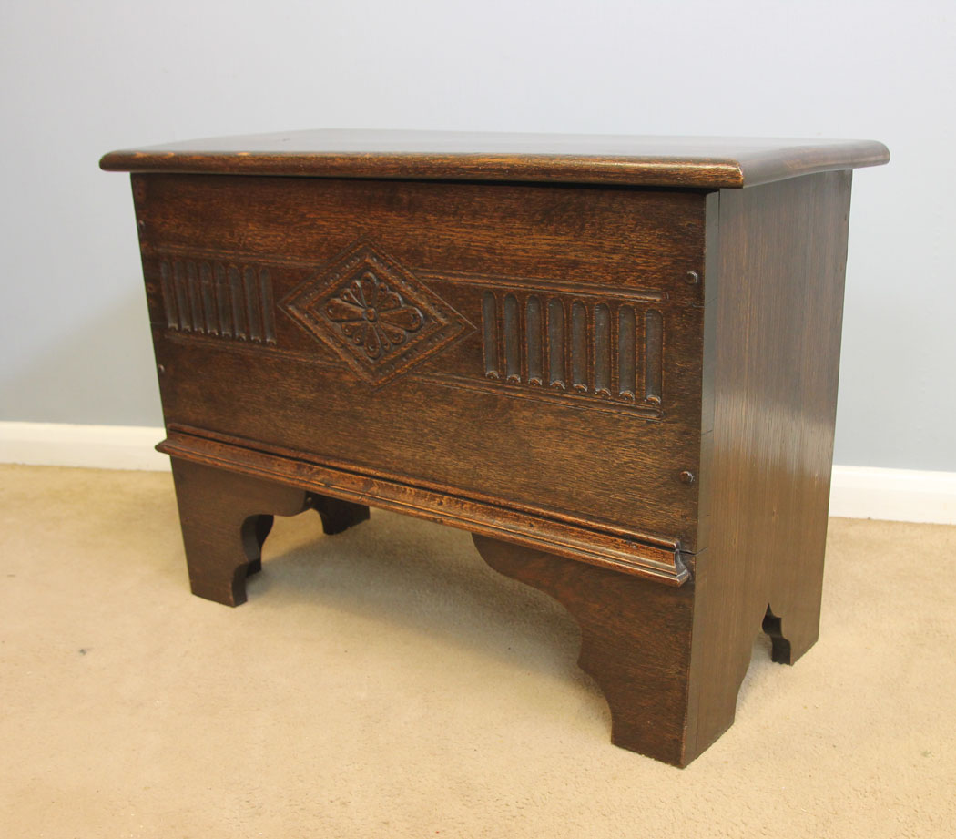 12165r5 Antique Small Antique Oak Coffer Chest,