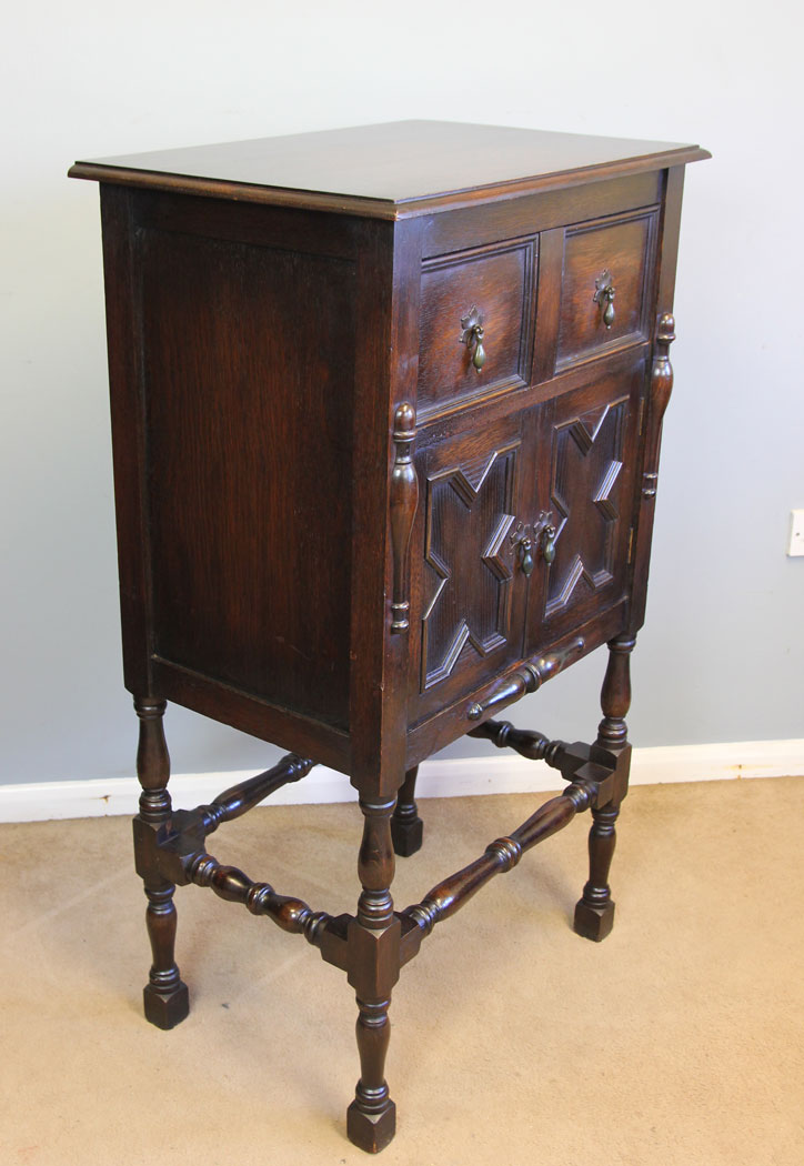 12168r2 Antique Oak Side Cabinet Cupboard ,