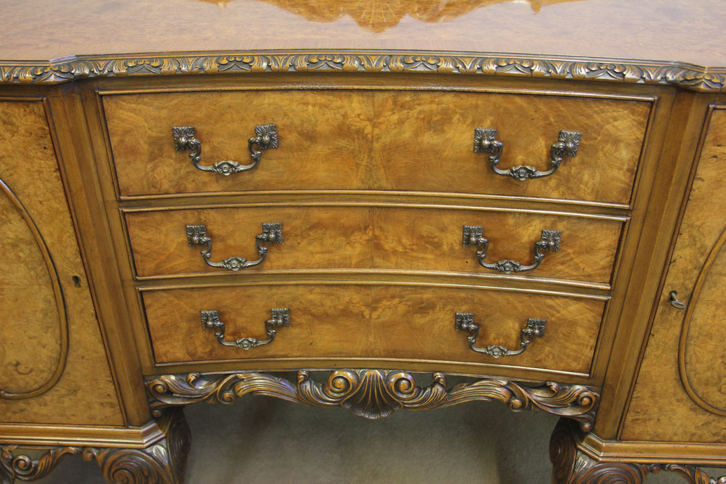 12171r2 Burr Walnut Queen Anne Style Sideboard,