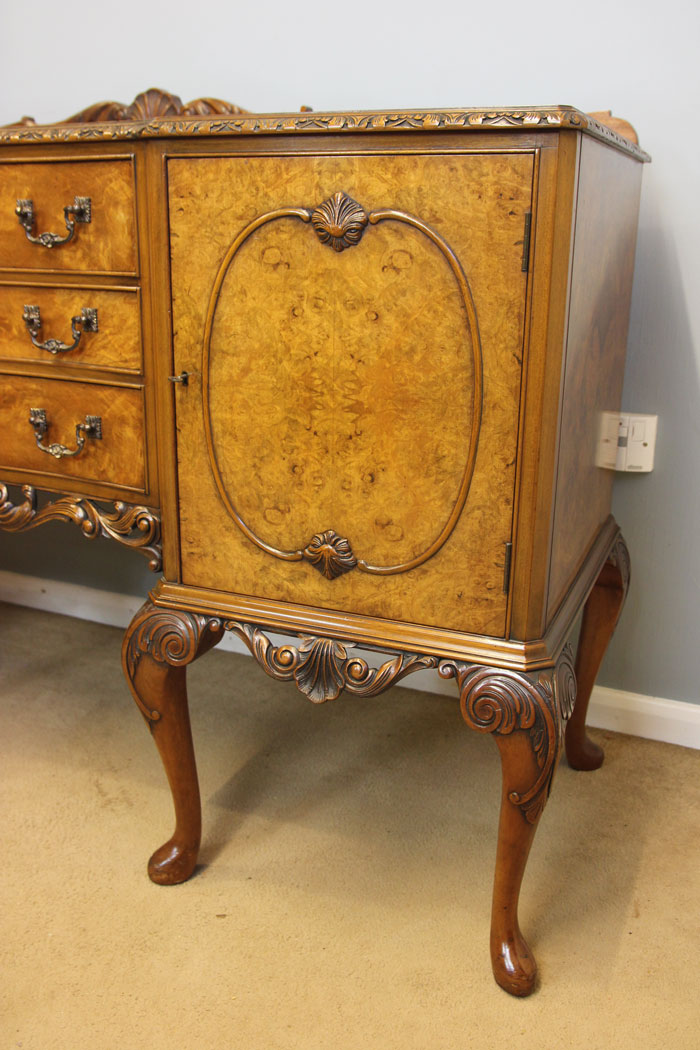 12171r4 Burr Walnut Queen Anne Style Sideboard,