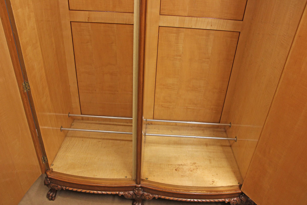 12173r11 Antique Burr Walnut Triple Bow Door Compactum Wardrobe,