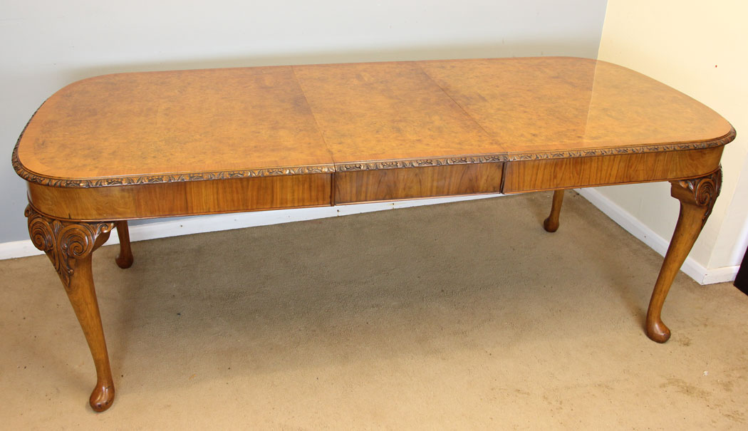 12174r12 Antique Queen Anne Style Burr Walnut Extending Dining Table,