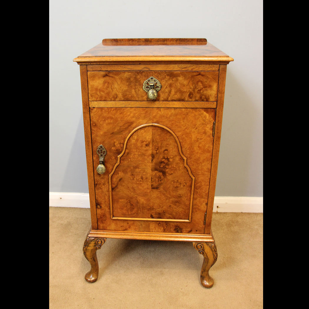 12178r01 Antique Burr Walnut Bedside Cabinet, Antique Burr Walnut Bedside Cabinet