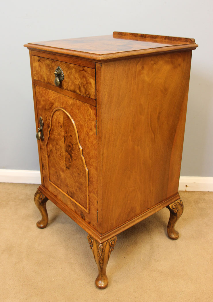 12178r2 Antique Burr Walnut Bedside Cabinet,