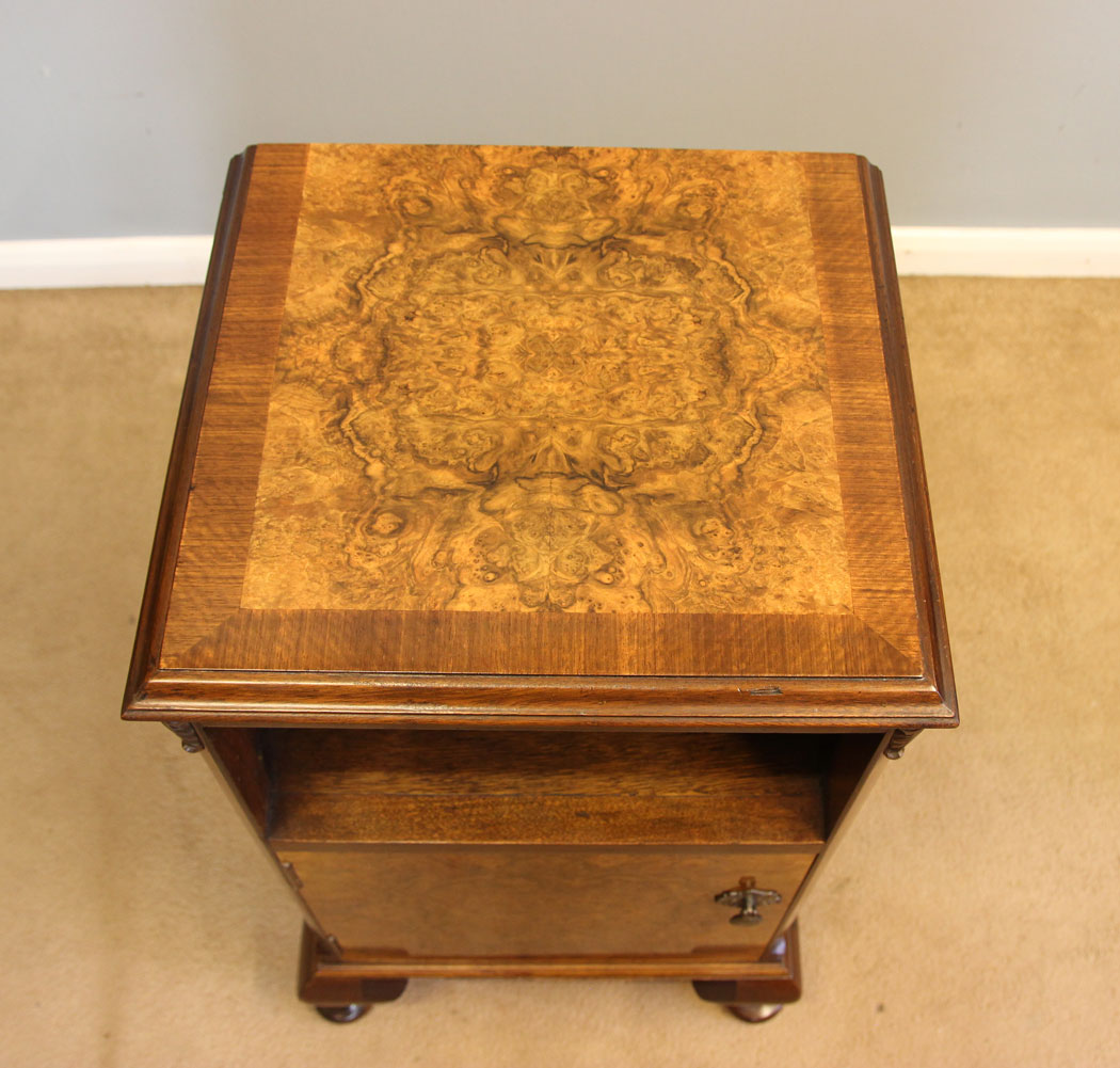 12187r9 Pair Antique Burr Walnut Bedside Cabinets,