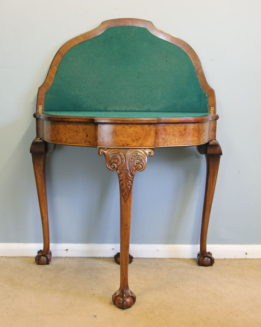12193r13 Burr Walnut Antique Card Side Table,