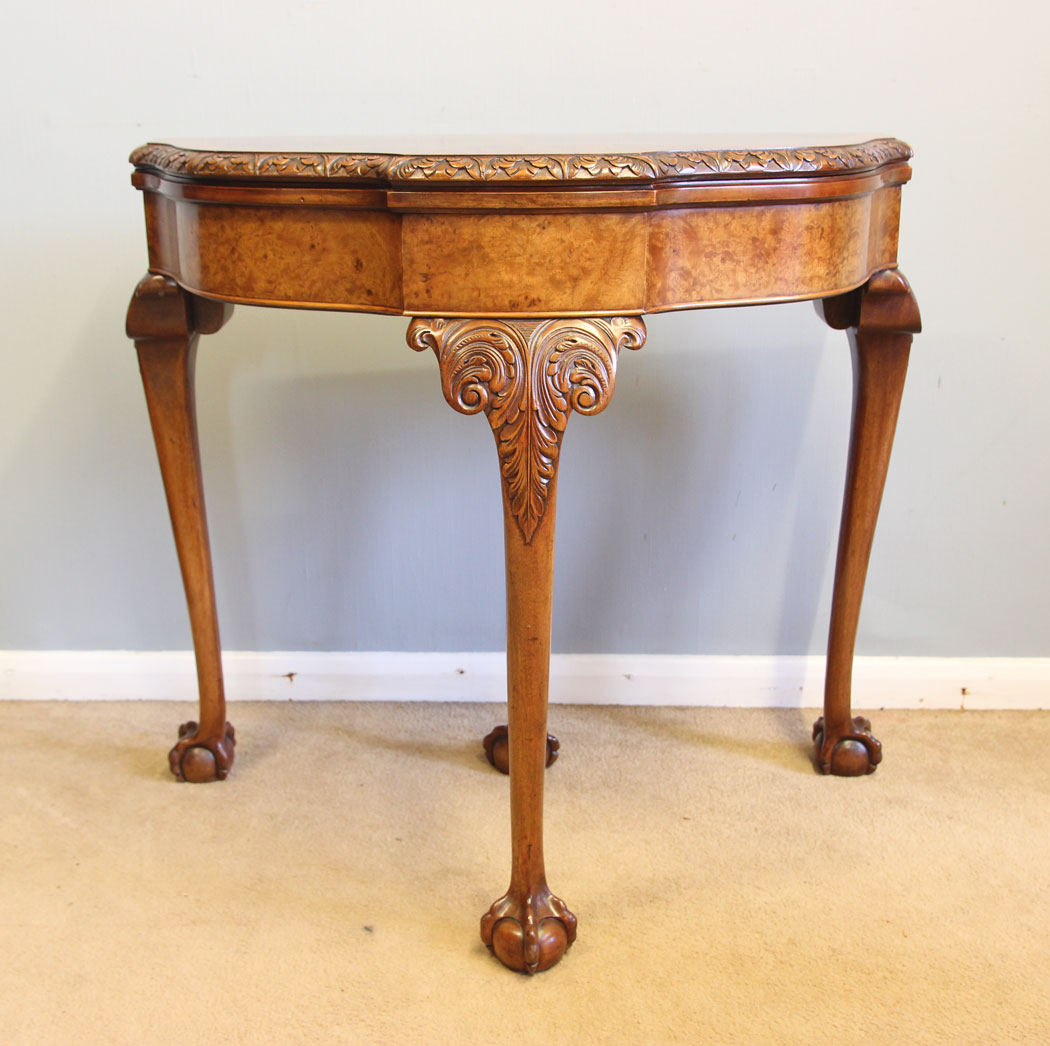12193r2 Burr Walnut Antique Card Side Table,