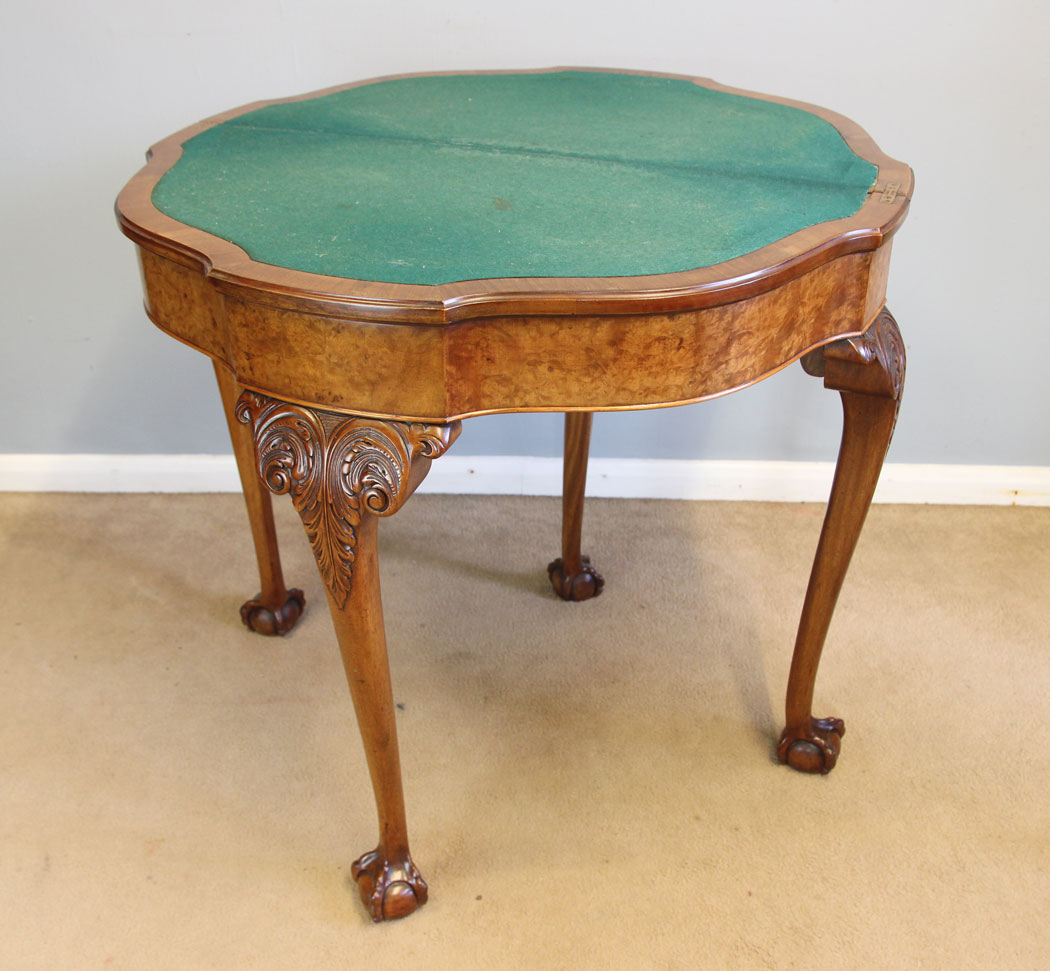 12193r4 Burr Walnut Antique Card Side Table,
