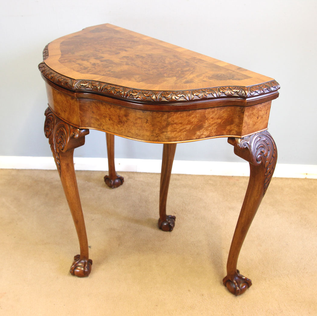 12193r7 Burr Walnut Antique Card Side Table,