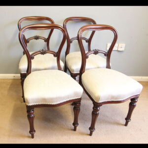 Antique Set of Four Early Victorian Balloon Back Mahogany Dining Chairs