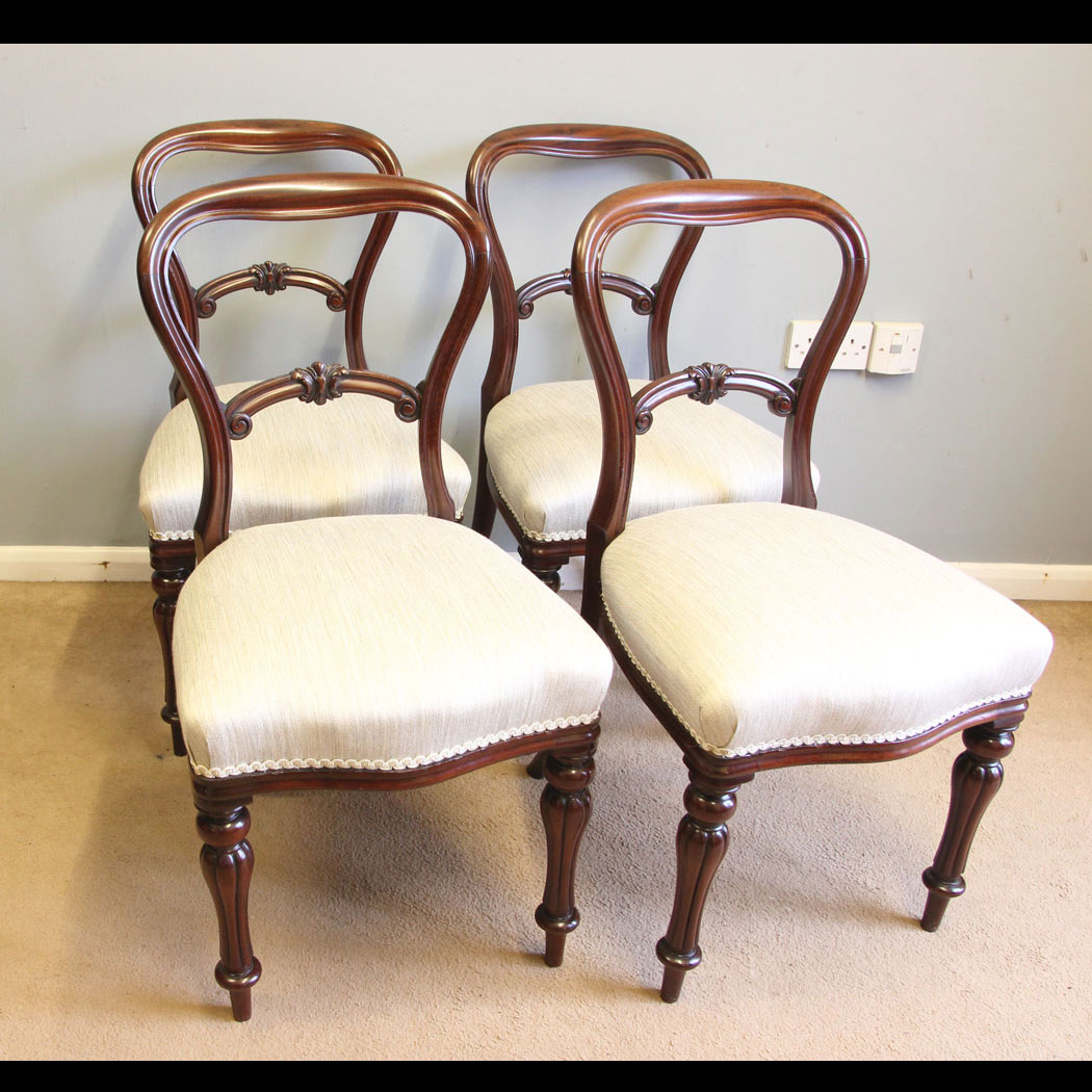 12203r01 Set Four Victorian Mahogany Dining Chairs, Antique Set of Four Early Victorian Balloon Back Mahogany Dining Chairs
