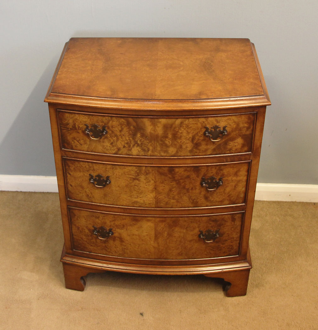 12207r10 Small Burr Walnut Bow Front Chest of Drawers,