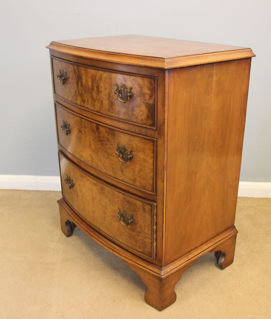 12207r3 Small Burr Walnut Bow Front Chest of Drawers,