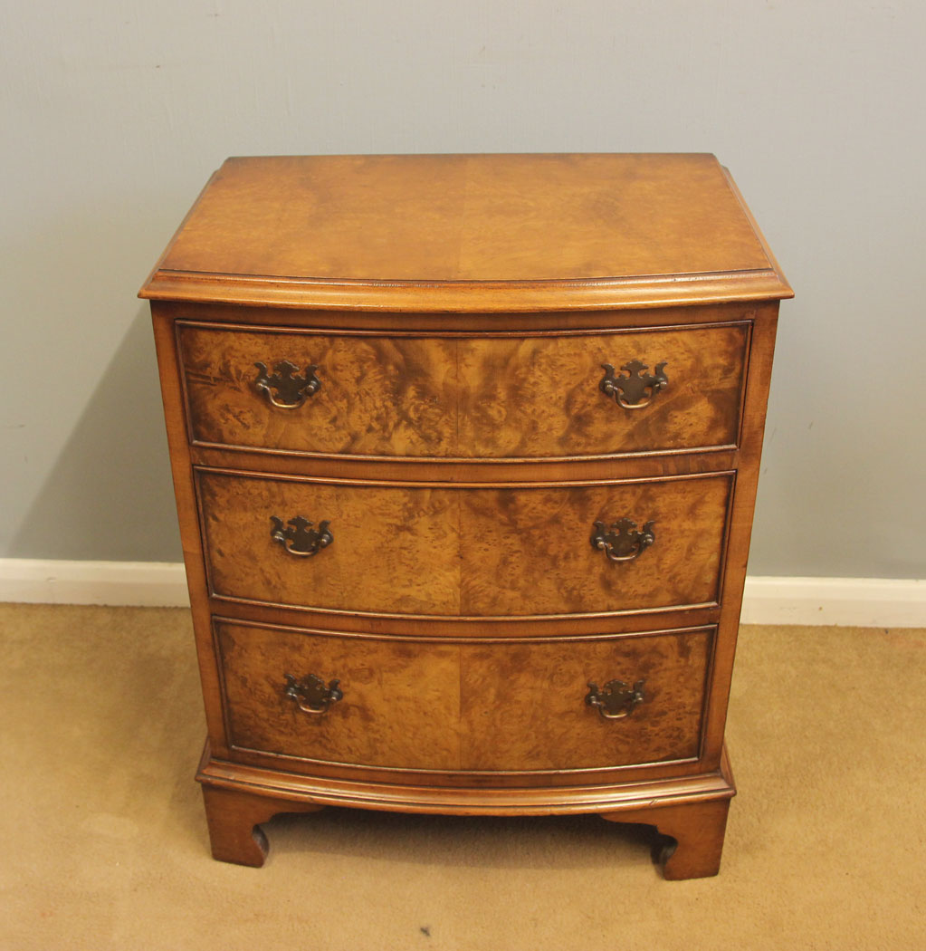 12207r4 Small Burr Walnut Bow Front Chest of Drawers,