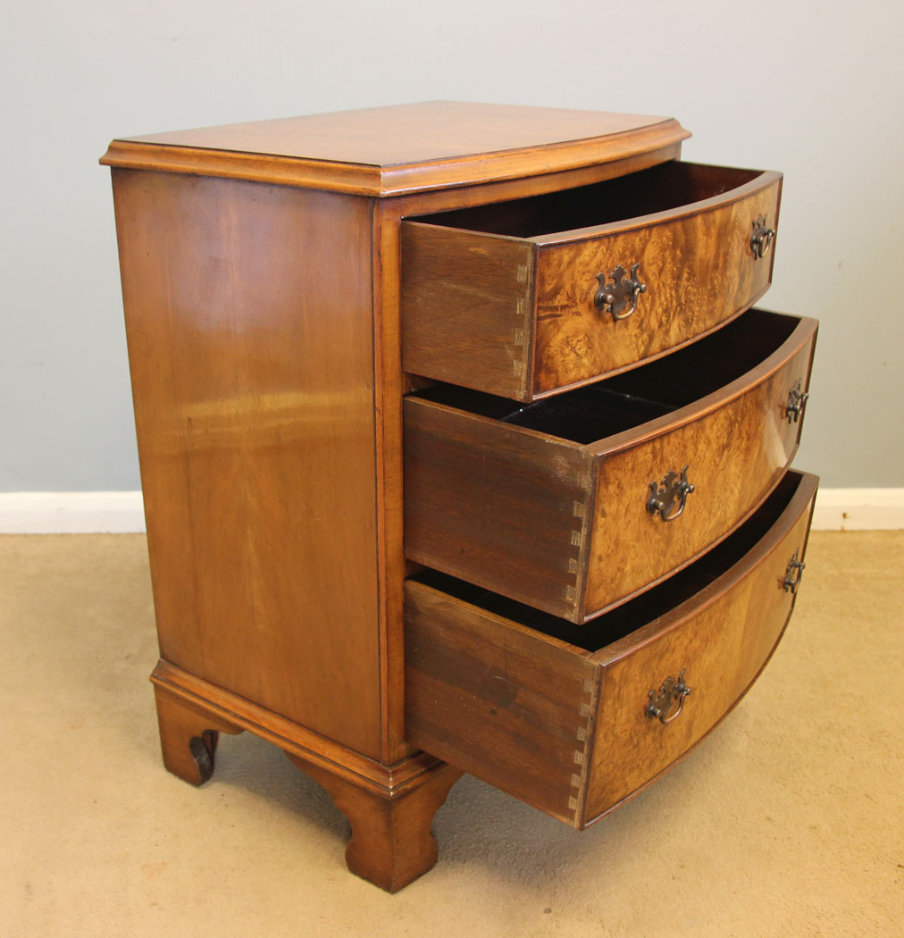12207r7 Small Burr Walnut Bow Front Chest of Drawers,