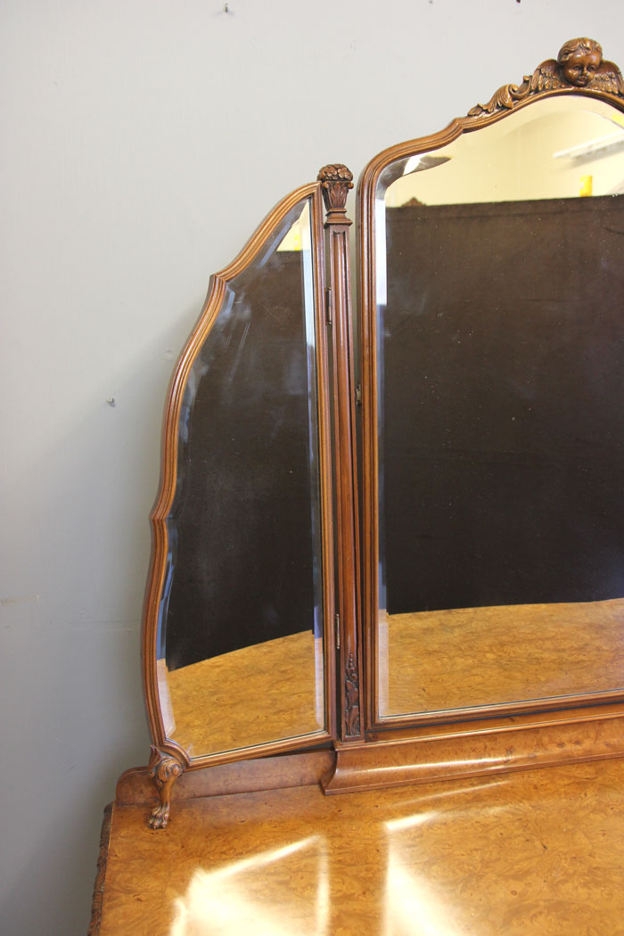 12221r13 Quality Burr Walnut Antique Dressing Table,