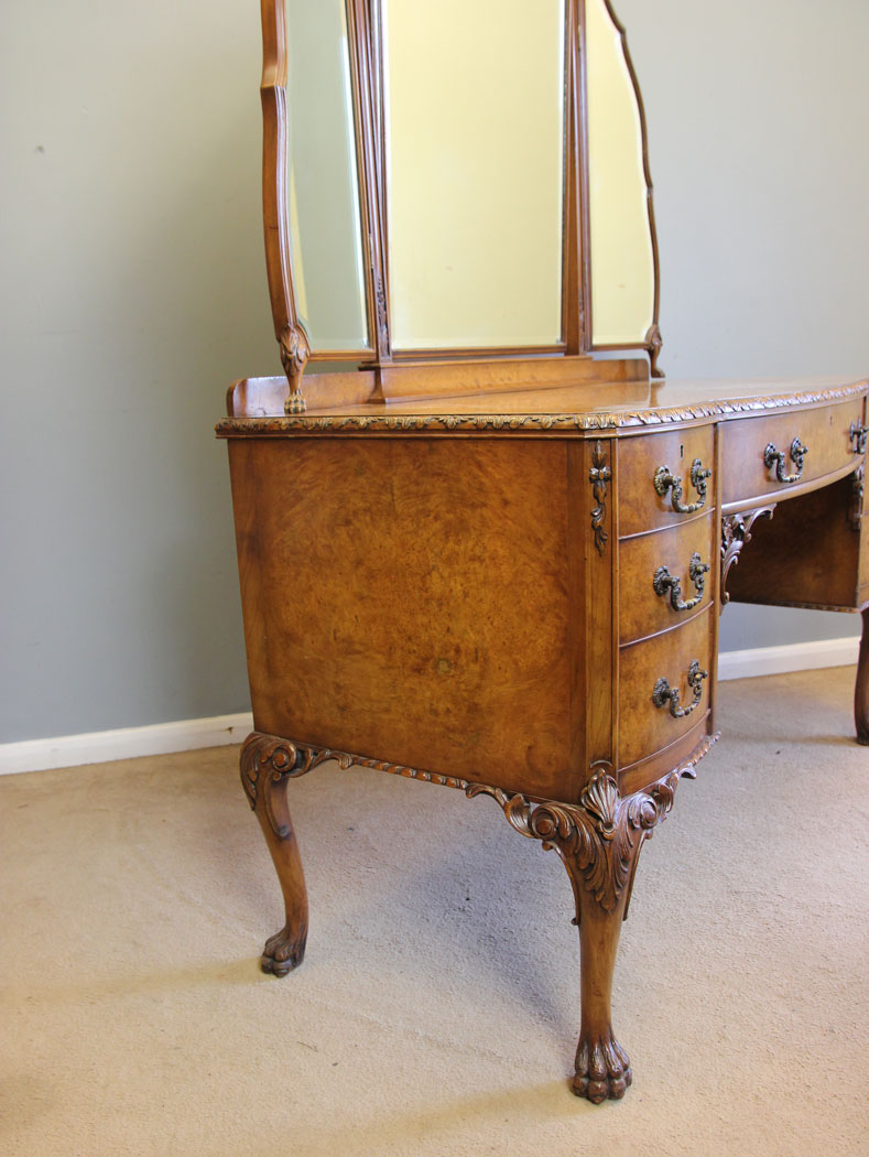 12221r3 Quality Burr Walnut Antique Dressing Table,