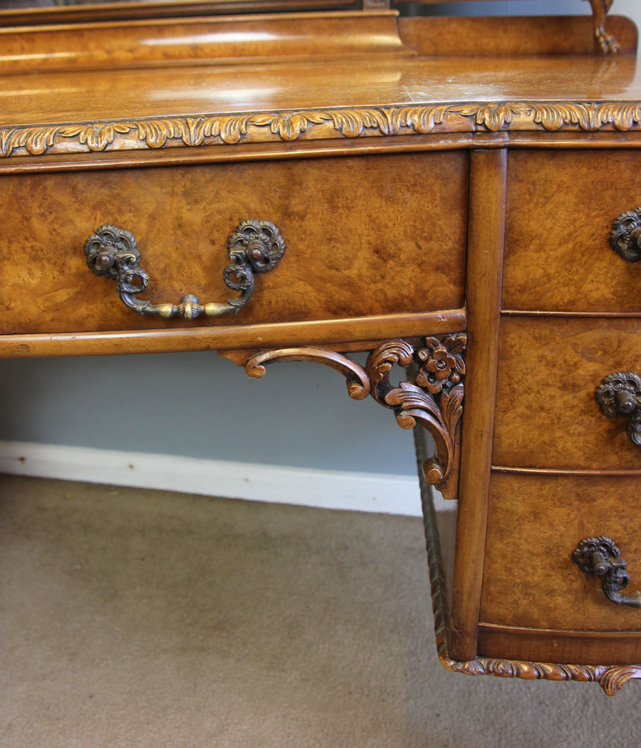 12221r5 Quality Burr Walnut Antique Dressing Table,
