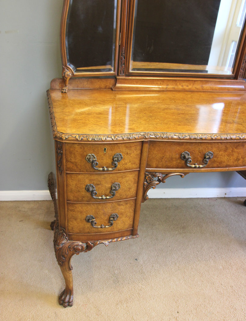 12221r8 Quality Burr Walnut Antique Dressing Table,