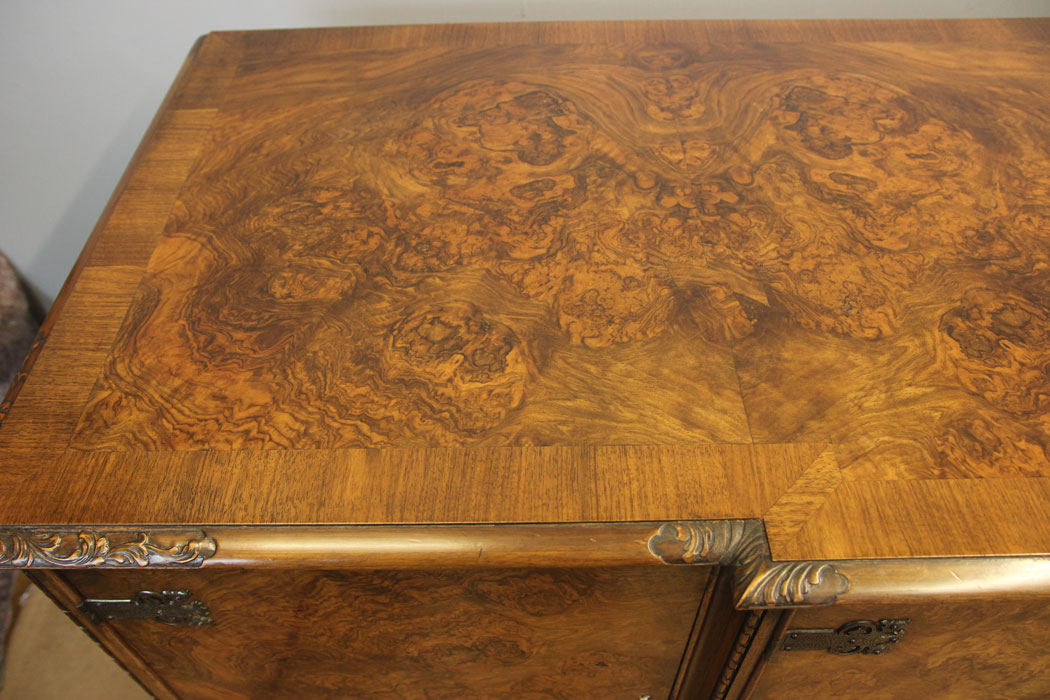 12222r7 Quality Burr Walnut Antique Sideboard Server,
